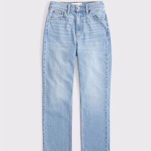 ABERCROMBIE ULTRA HIGH RISE CURVE LOVE ANKLE STRAIGHT - light wash